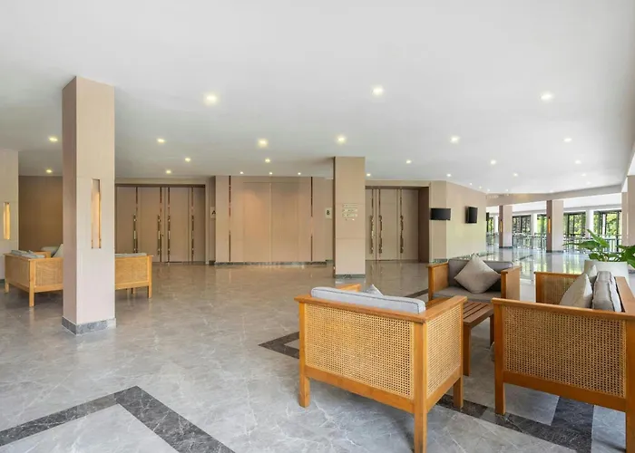 Phuket Marriott Resort & Spa, Merlin Beach
