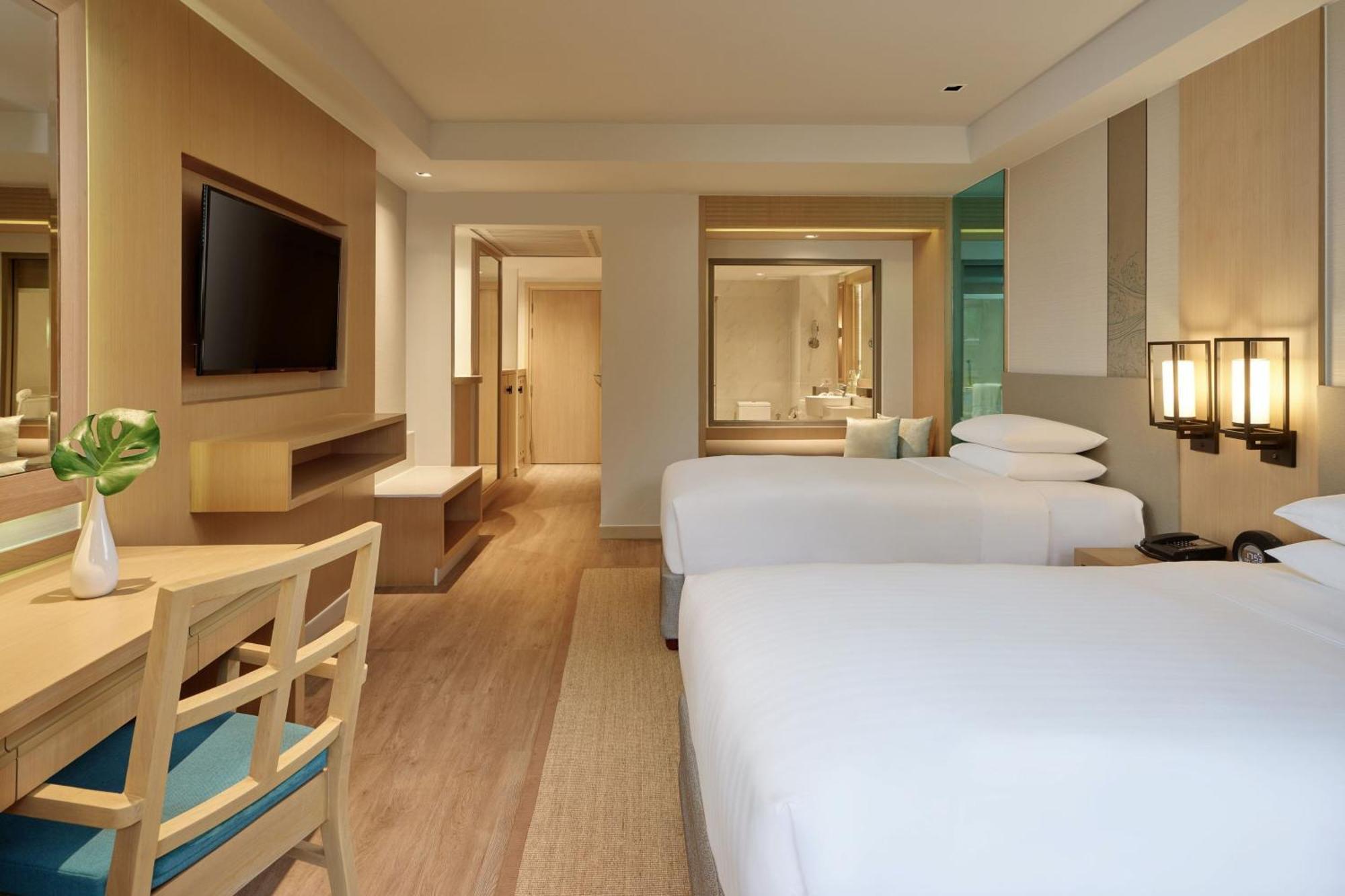 Phuket Marriott Resort&spa, Merlin - Sha Extra 5* Patong